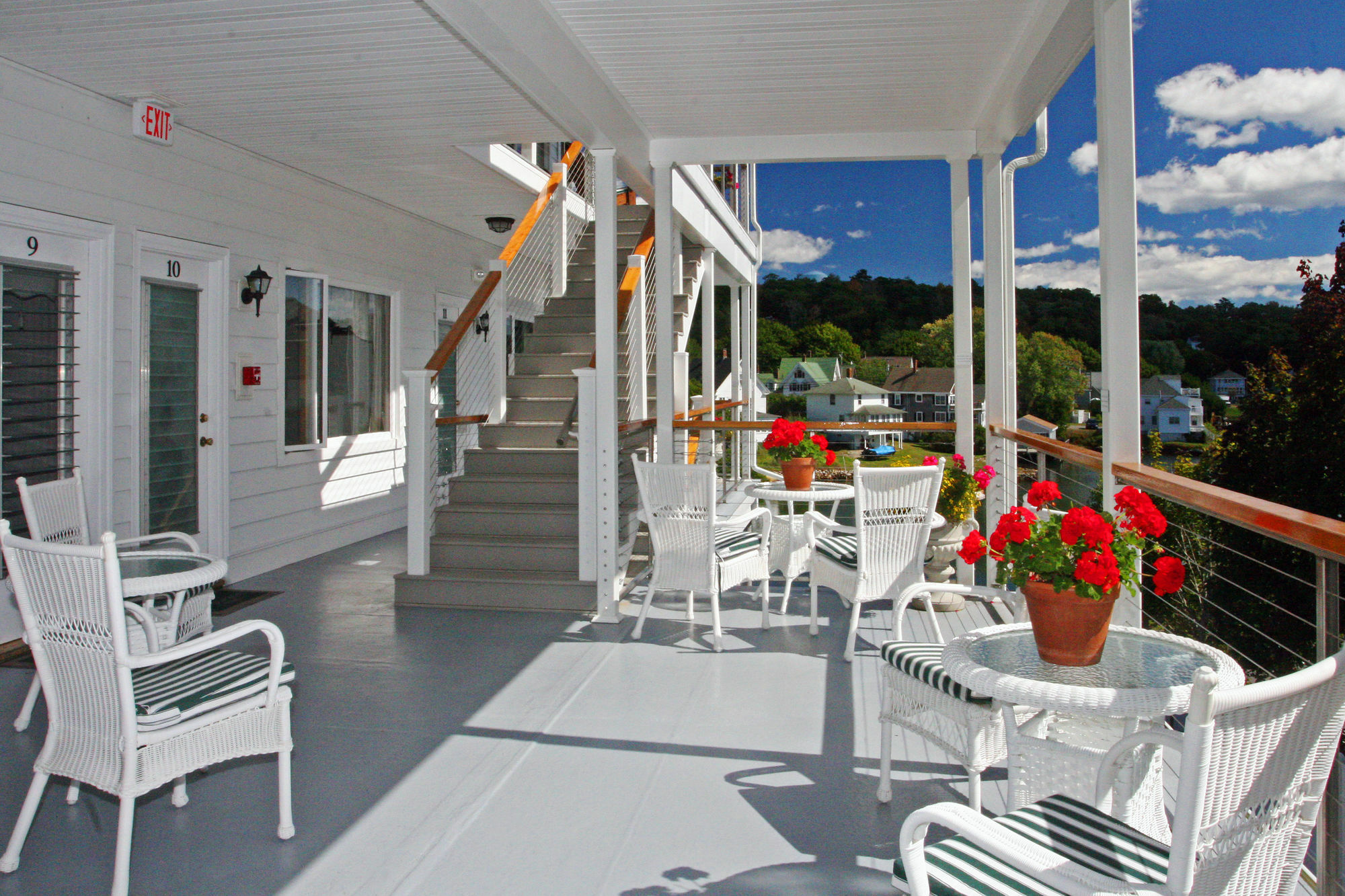 Harborage Inn On The Oceanfront Бутбей-Харбор Экстерьер фото